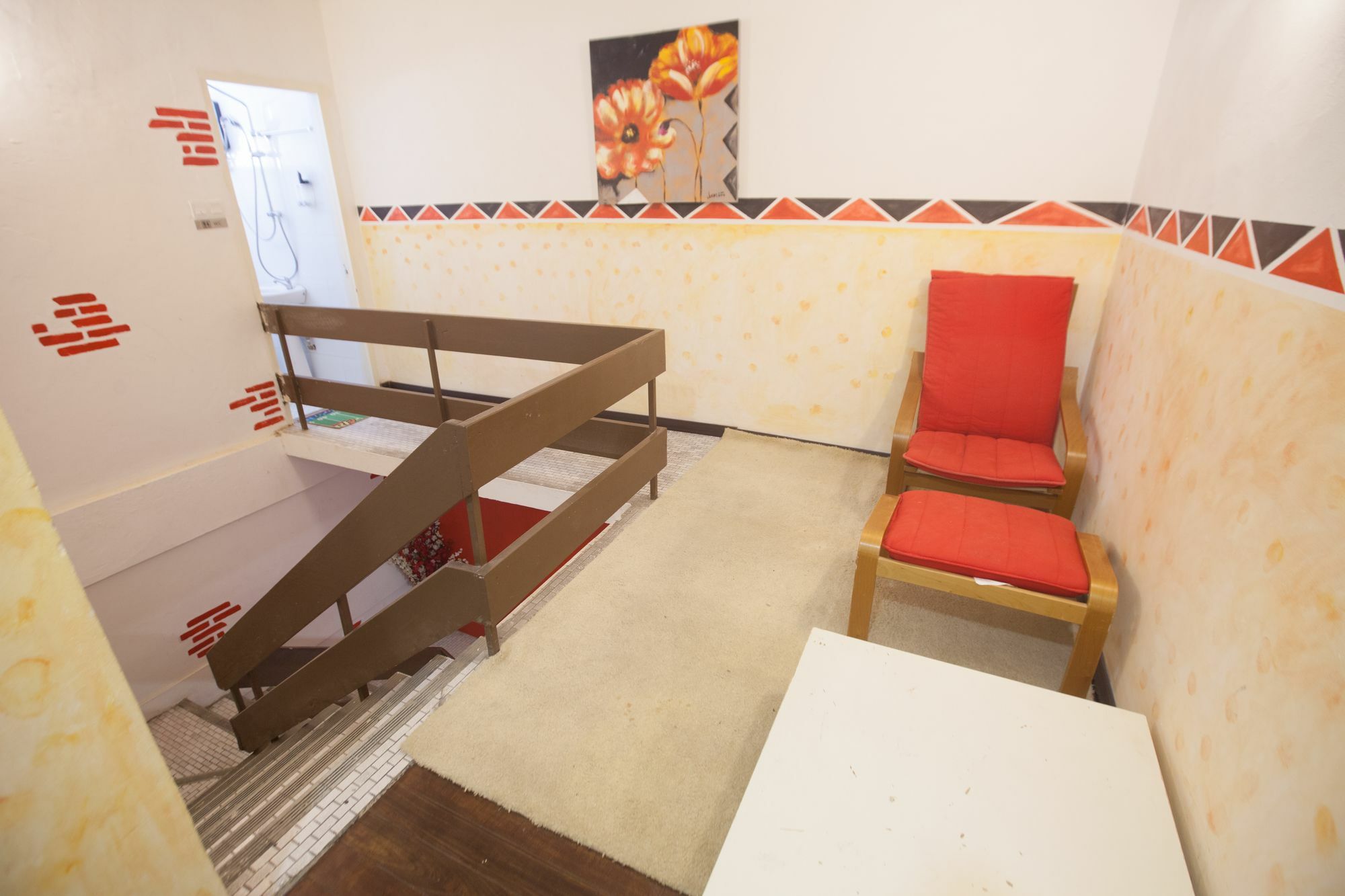 Natol Homestay - London Кучінг Екстер'єр фото